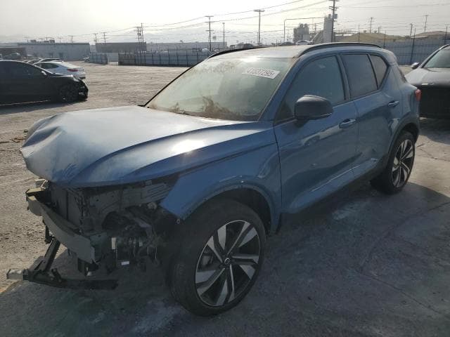 yv4l12ul9r2257599 - 2024 Volvo xc40 plus plus