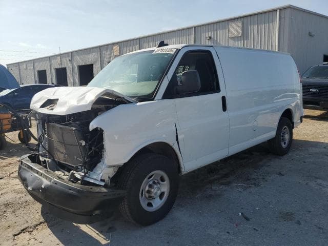 1gcwgafp7r1101043 - 2024 Chevrolet Express 2024