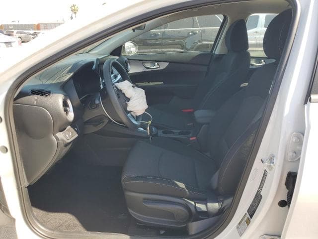 3KPF24ADXRE810933 - 2024 Kia FORTE