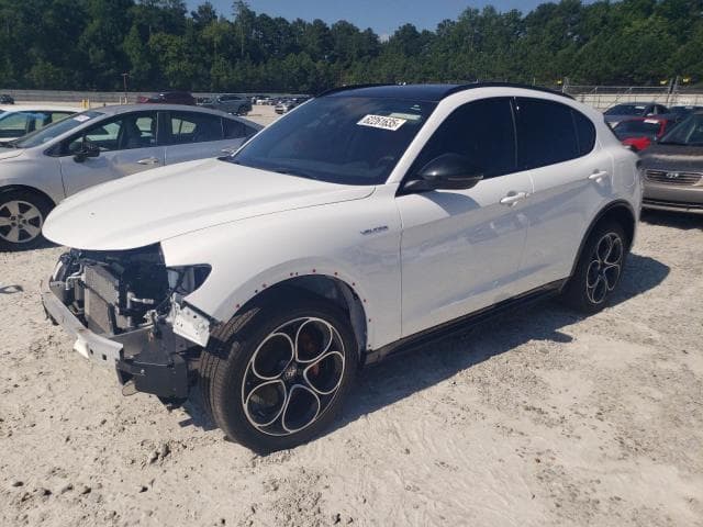 zaspakbn1r7d78226 - 2024 Alfa Romeo Stelvio Stelvio Ti 2024
