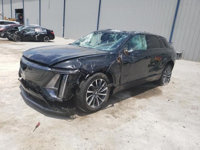 1gykptrl8rz101762 - 2024 cadillac lyriq lux