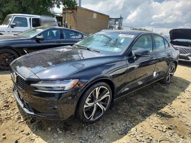 7jrl12tk4rg303002 - 2024 Volvo s60 core core