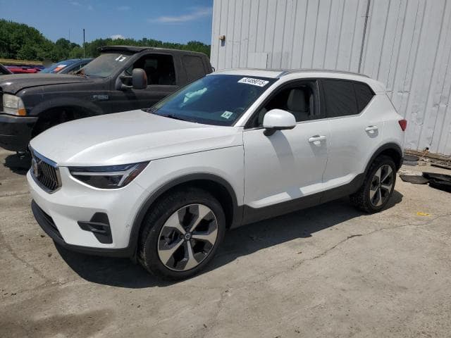 yv4l12ue6r2214629 - 2024 Volvo xc40 plus plus