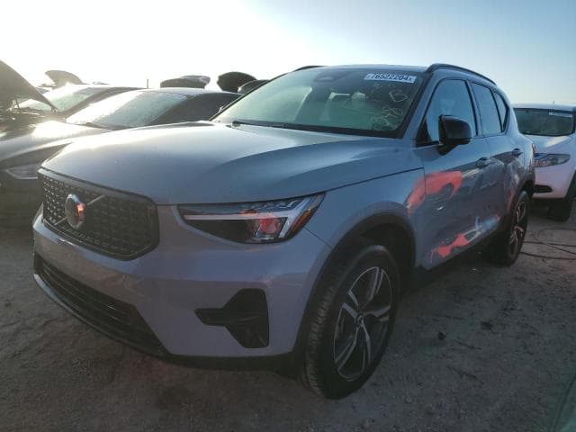 YV4L12UK1R2275716 - 2024 VOLVO XC40 CORE