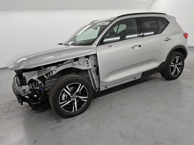 YV4L12UK1R2338264 - 2024 VOLVO XC40 CORE